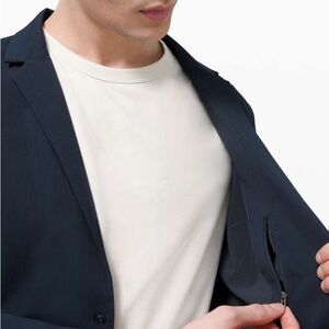 New Venture Blazer - (size medium, navy, gently worn)